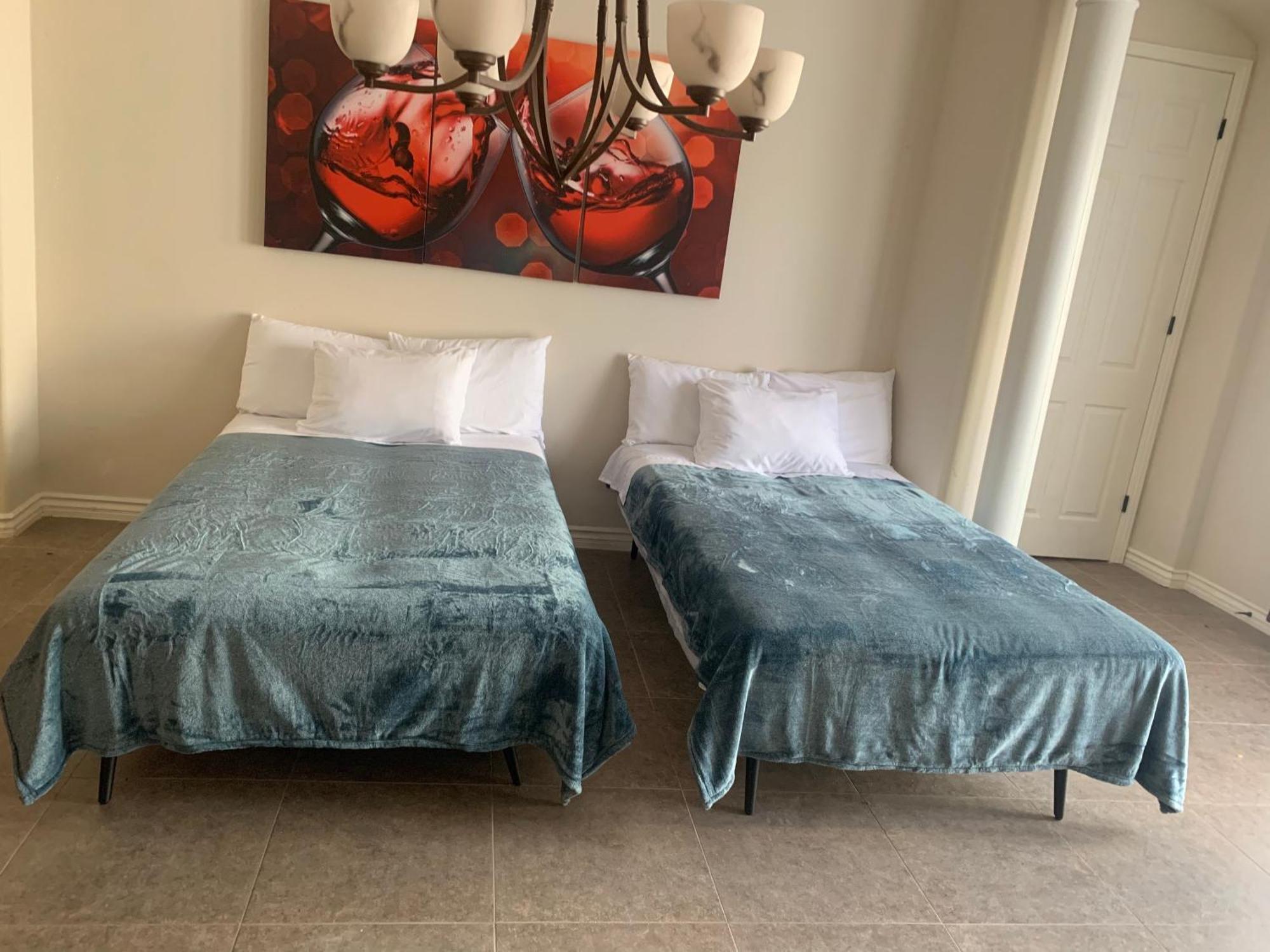 Luxhome Suites N Villa Ривърсайд Екстериор снимка