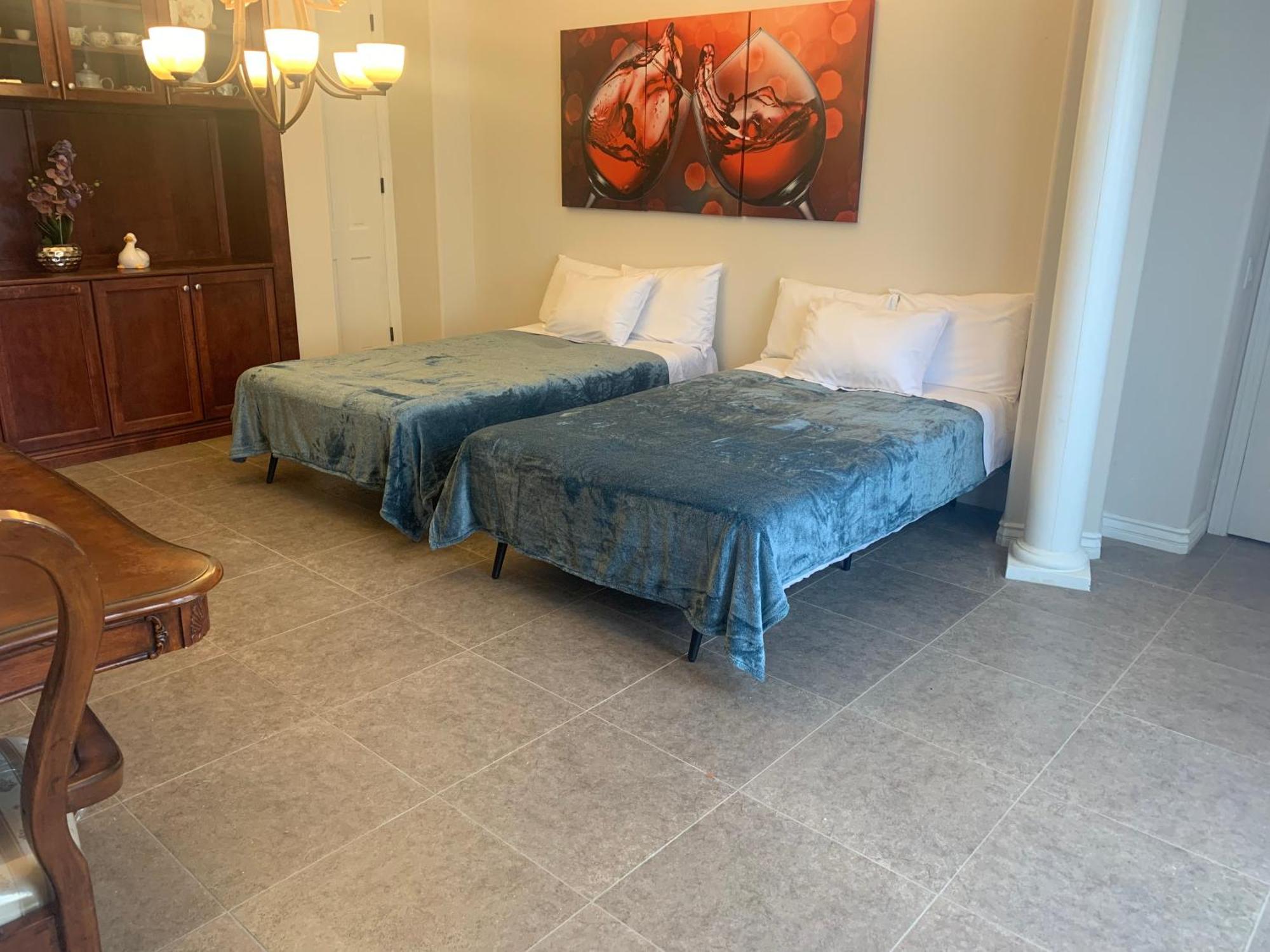 Luxhome Suites N Villa Ривърсайд Екстериор снимка